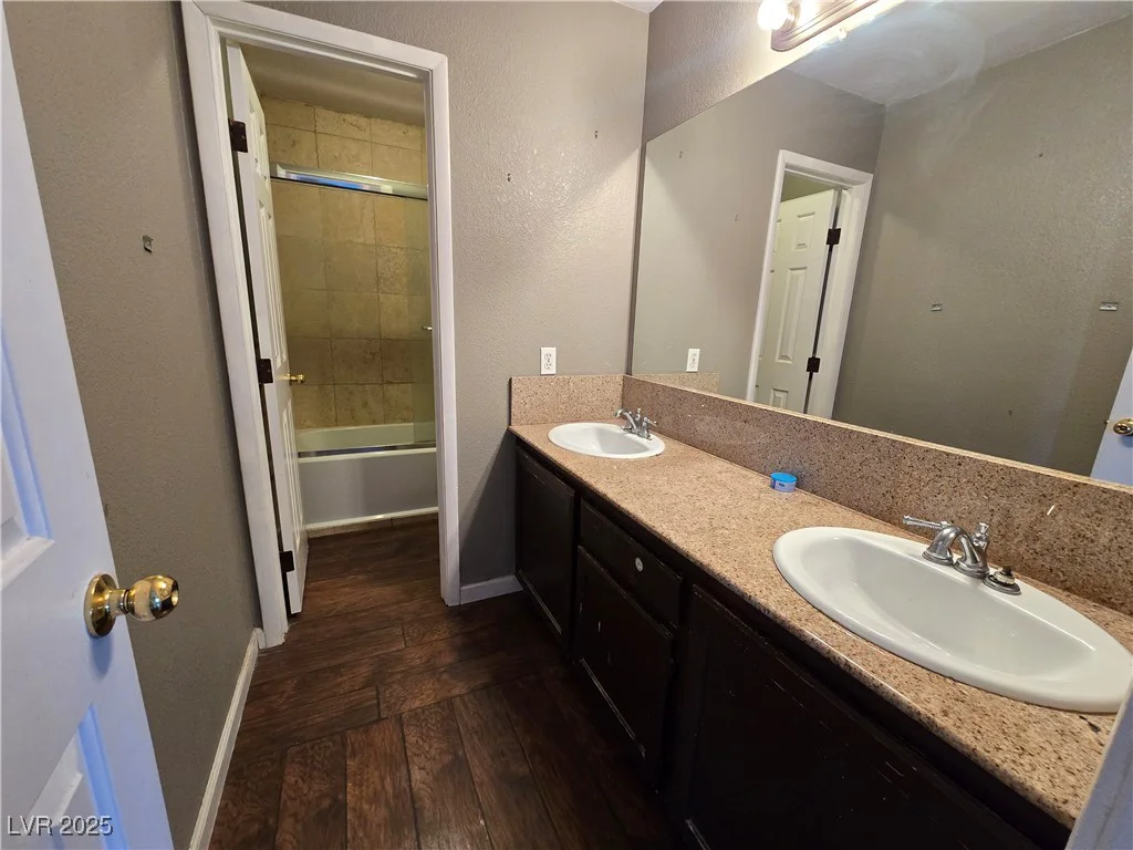 865 Gleamstar, Las Vegas, NV 89123