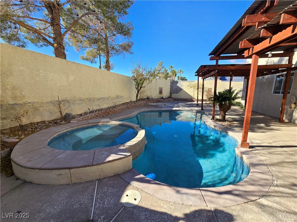 865 Gleamstar, Las Vegas, NV 89123