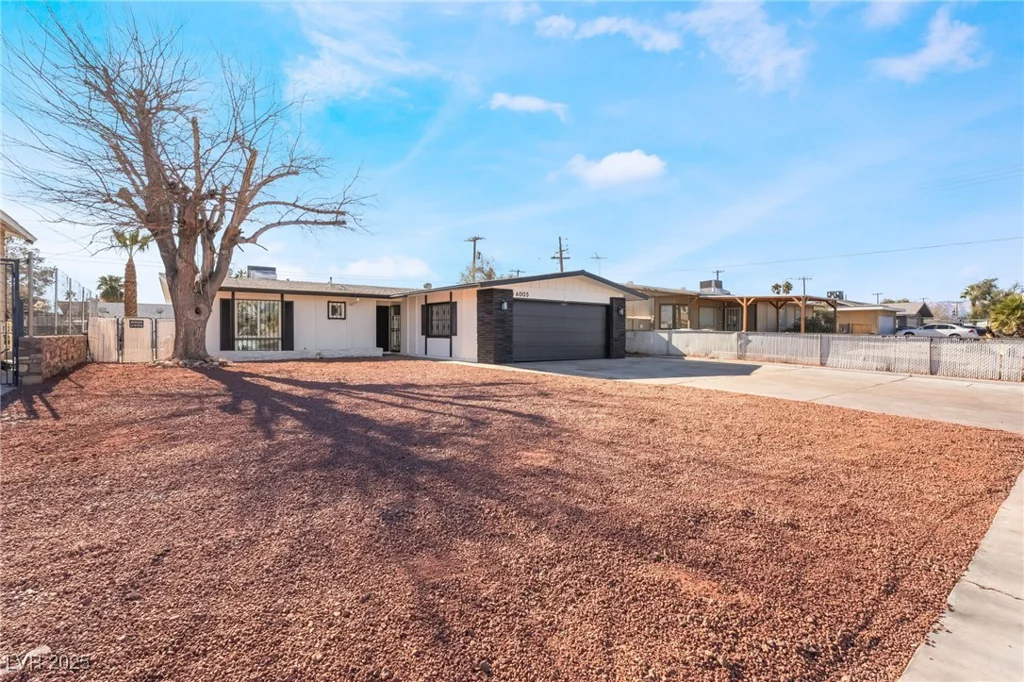 6005 Washington, Las Vegas, NV 89107