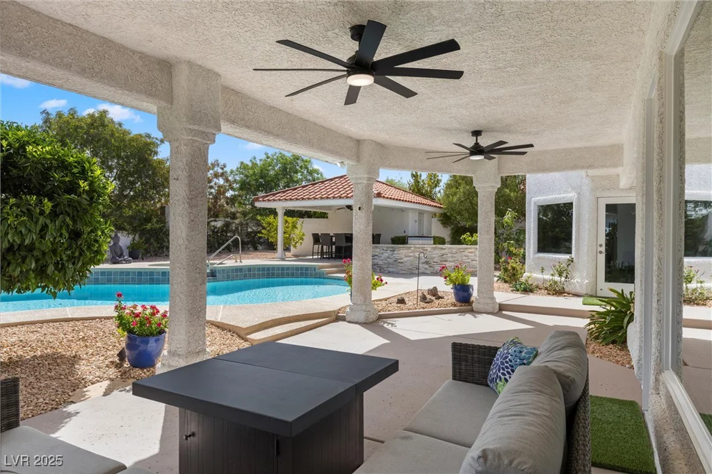 43 Innisbrook, Las Vegas, NV 89113