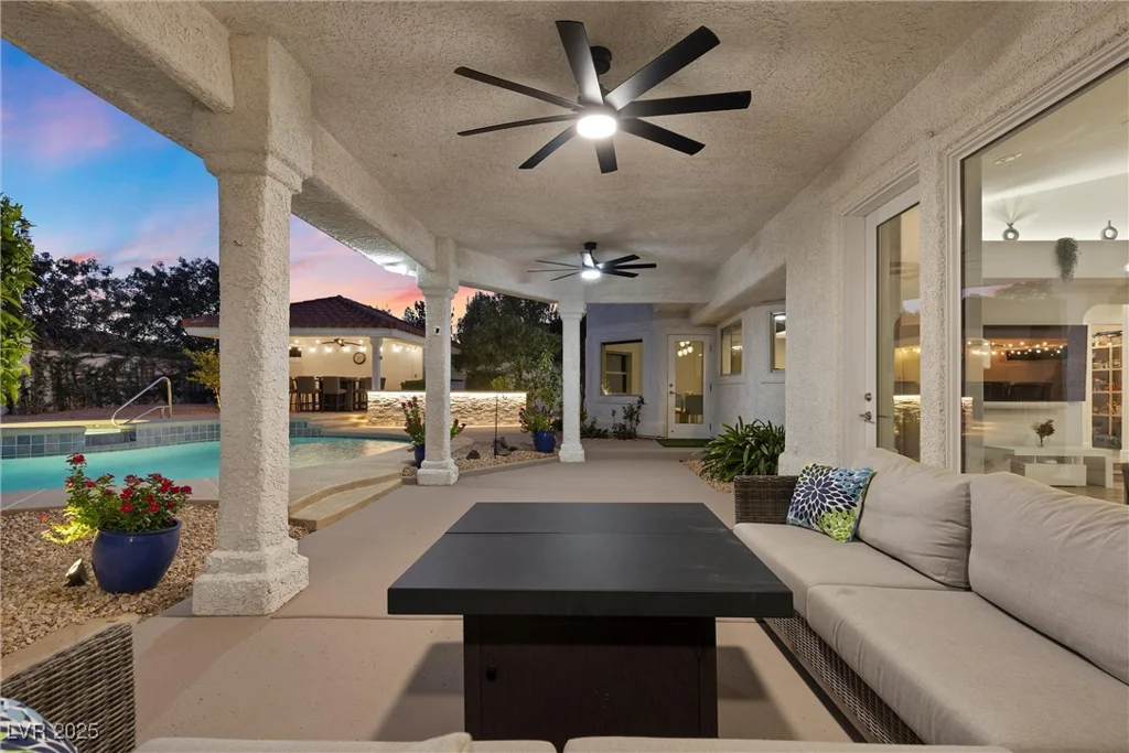 43 Innisbrook, Las Vegas, NV 89113