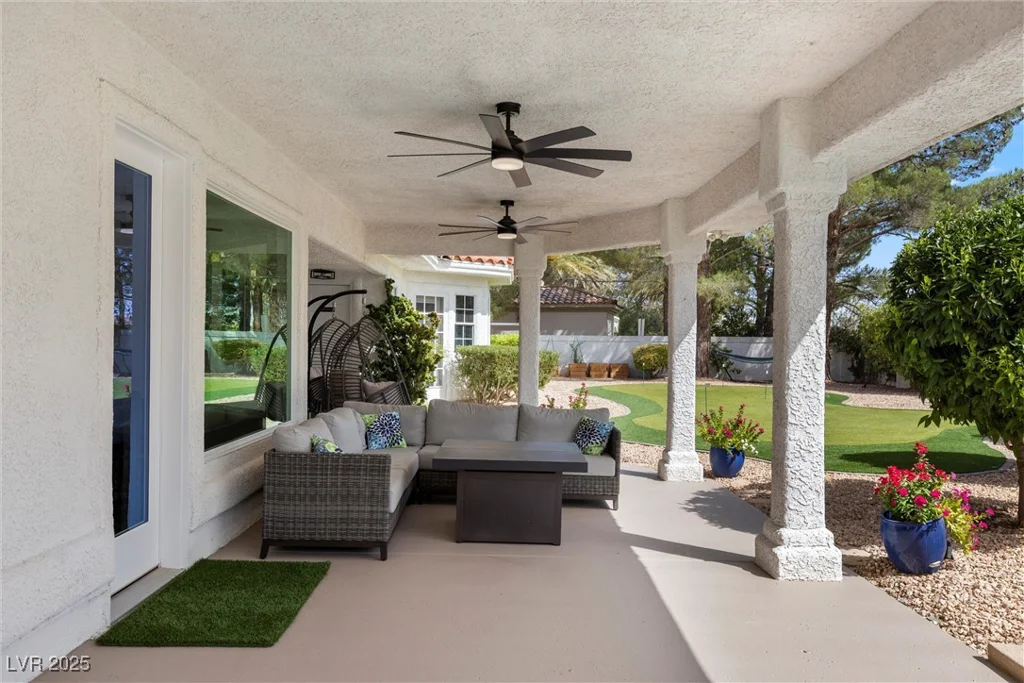 43 Innisbrook, Las Vegas, NV 89113