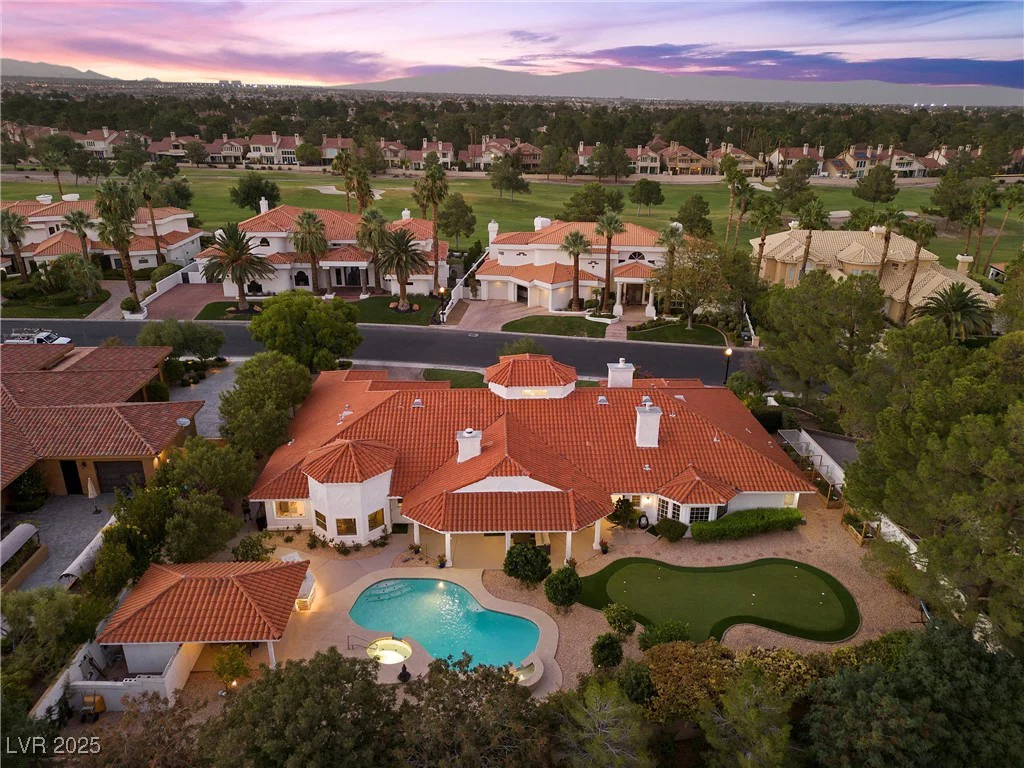 43 Innisbrook, Las Vegas, NV 89113