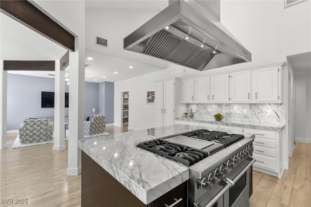 43 Innisbrook, Las Vegas, NV 89113