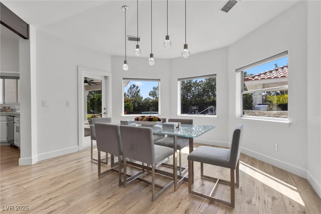 43 Innisbrook, Las Vegas, NV 89113