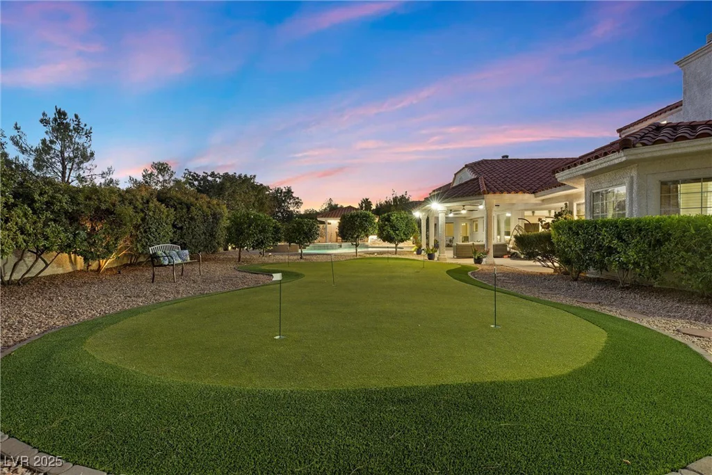 43 Innisbrook, Las Vegas, NV 89113