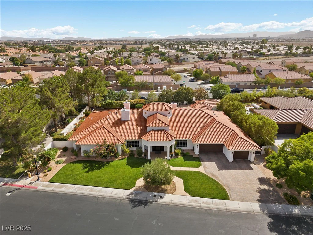 43 Innisbrook, Las Vegas, NV 89113