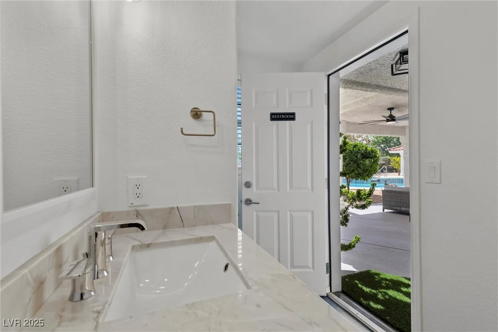 43 Innisbrook, Las Vegas, NV 89113