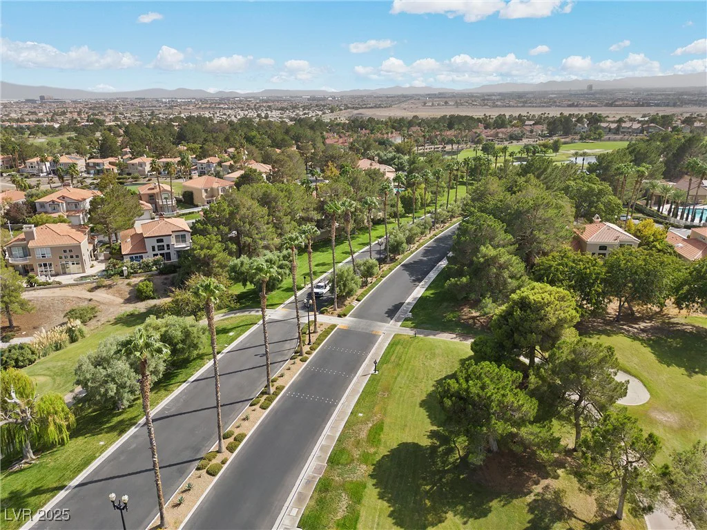 43 Innisbrook, Las Vegas, NV 89113
