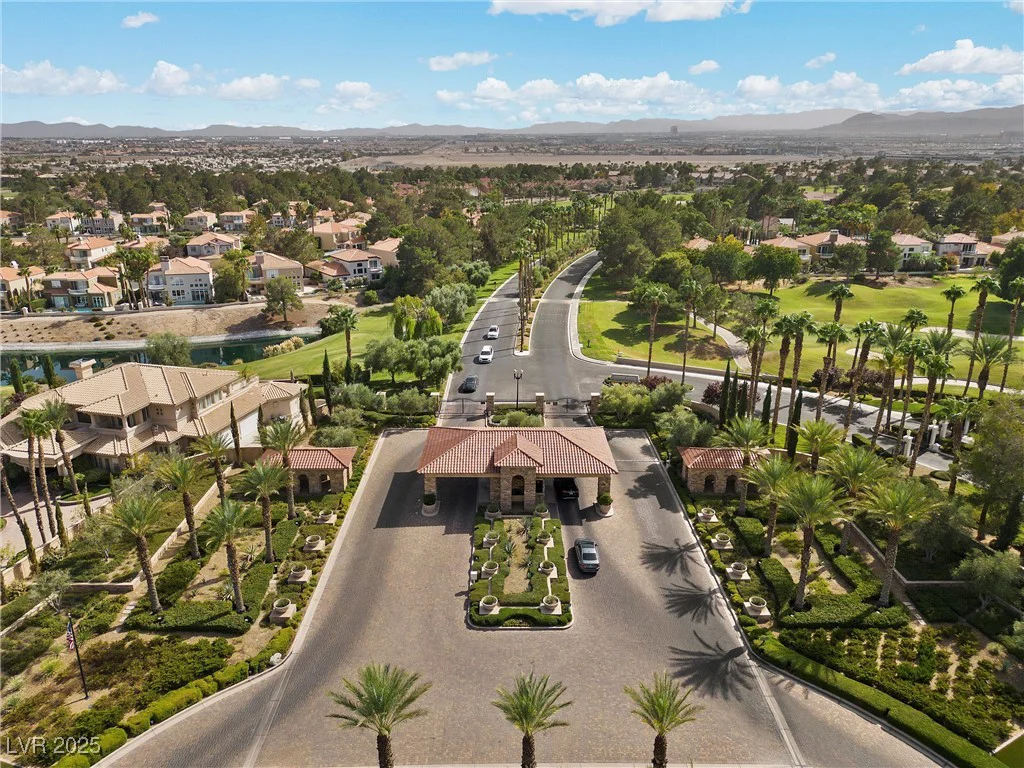 43 Innisbrook, Las Vegas, NV 89113