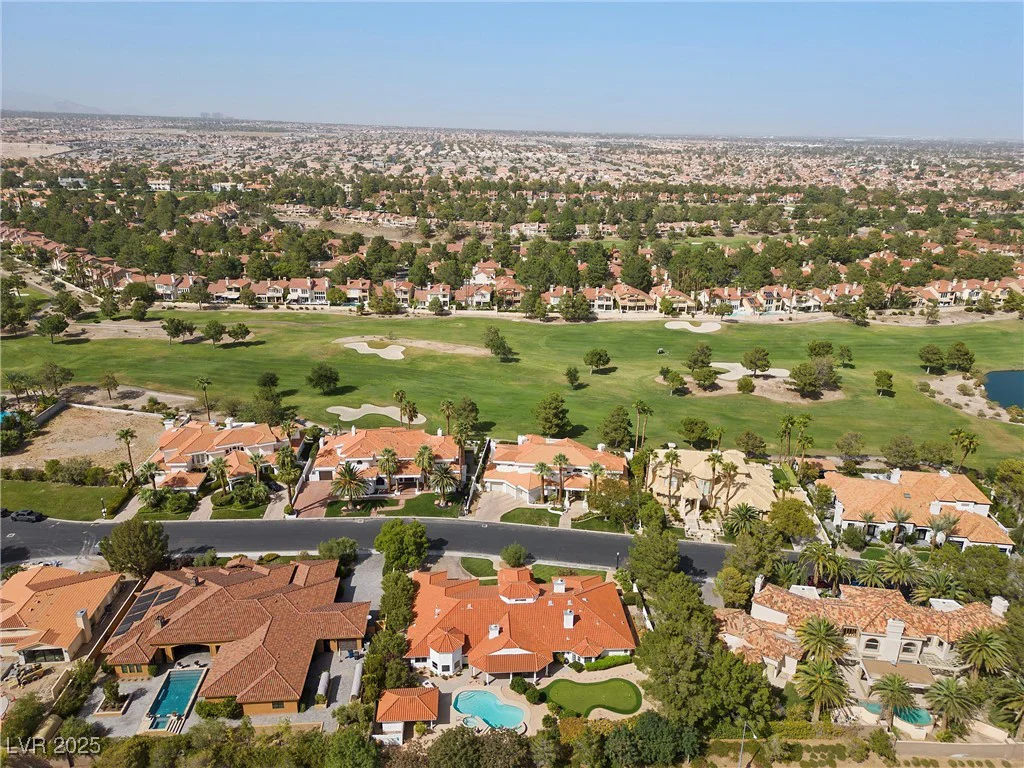 43 Innisbrook, Las Vegas, NV 89113