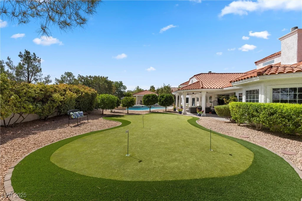 43 Innisbrook, Las Vegas, NV 89113