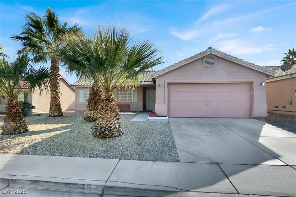15 Warm Glen, North Las Vegas, NV 89031