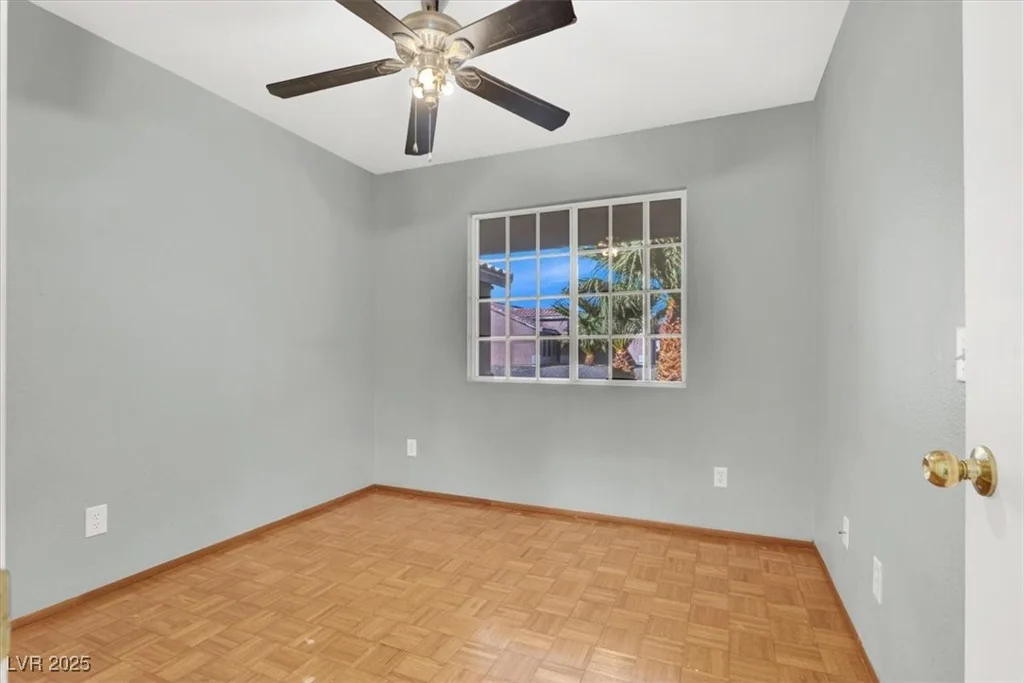 15 Warm Glen, North Las Vegas, NV 89031