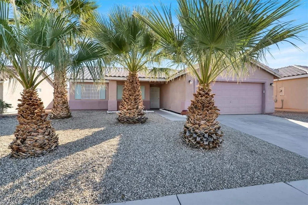 15 Warm Glen, North Las Vegas, NV 89031