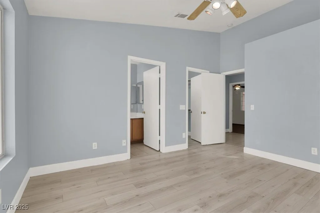 15 Warm Glen, North Las Vegas, NV 89031
