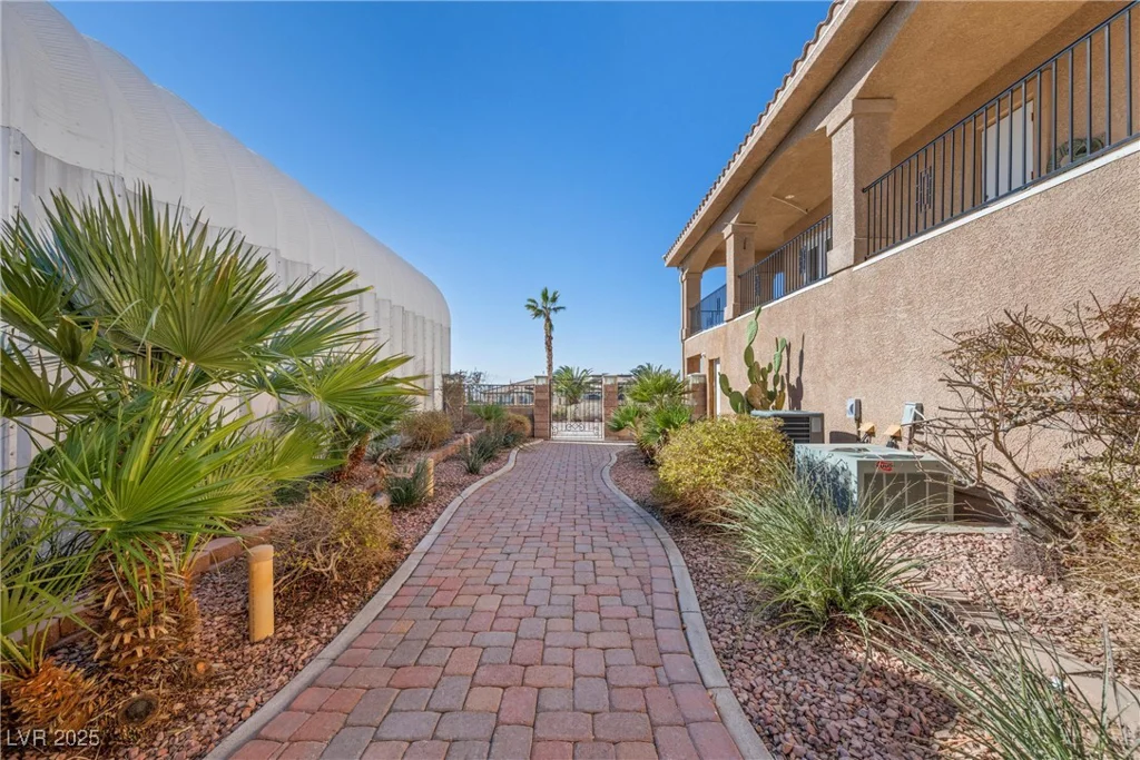 731 Parawan, Henderson, NV 89015
