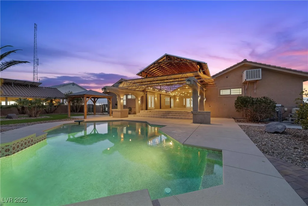731 Parawan, Henderson, NV 89015