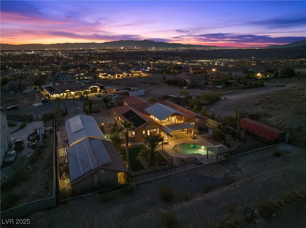 731 Parawan, Henderson, NV 89015
