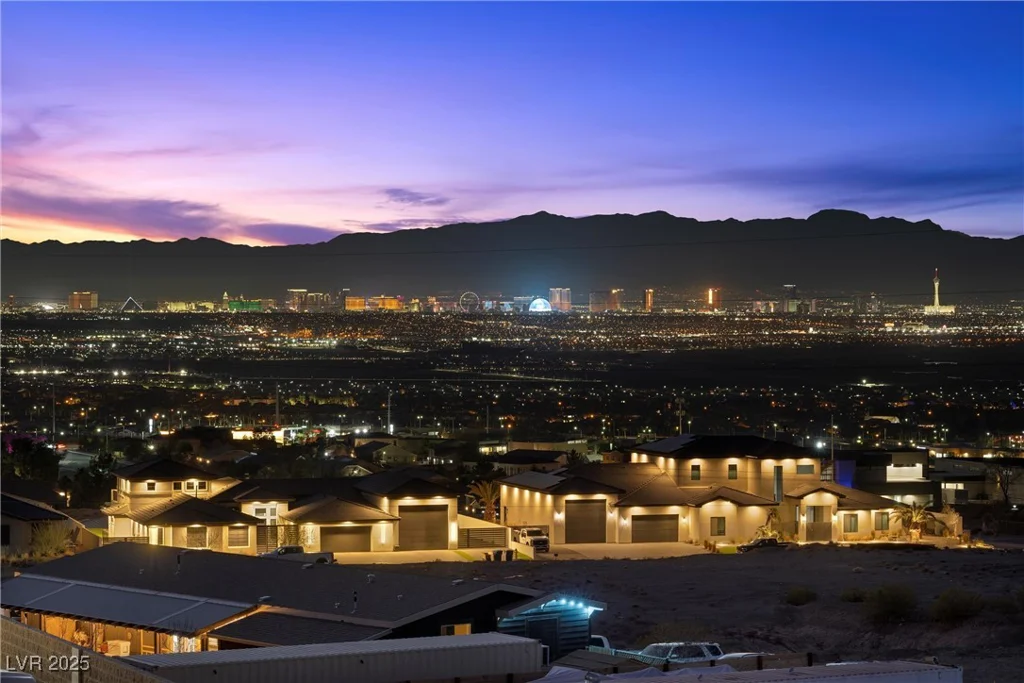 731 Parawan, Henderson, NV 89015