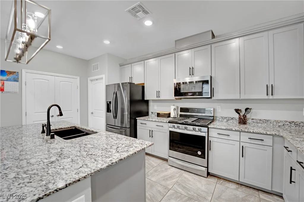 7553 Mojave Wind, Las Vegas, NV 89113