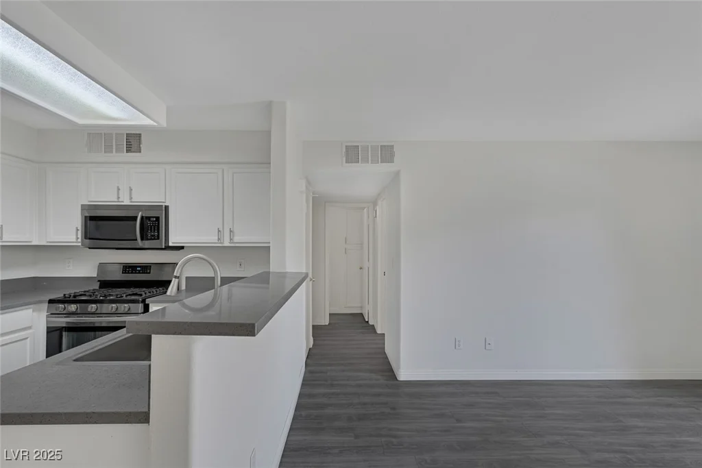 3051 Key Largo, Las Vegas, NV 89120