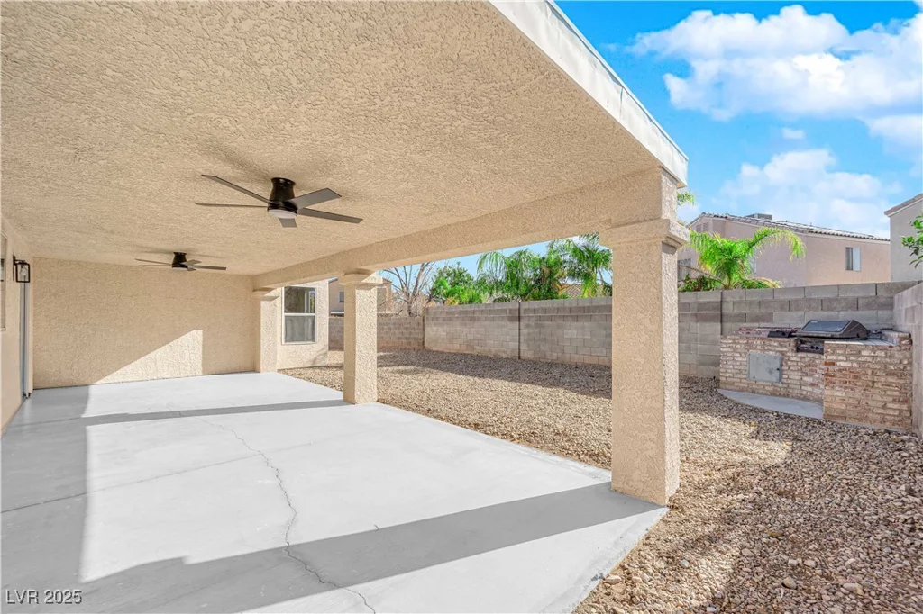 8221 Ten Gallon, Las Vegas, NV 89129