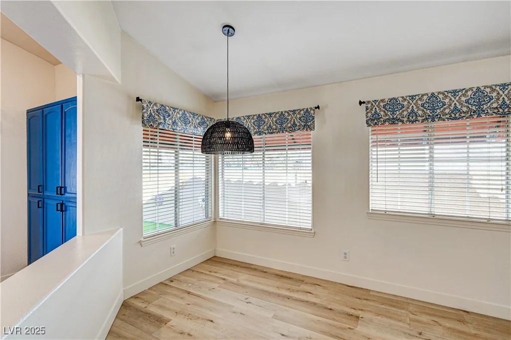 1809 Derbyshire, Las Vegas, NV 89117