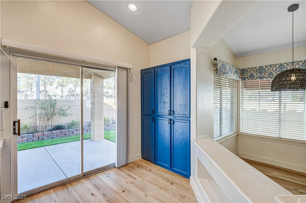 1809 Derbyshire, Las Vegas, NV 89117