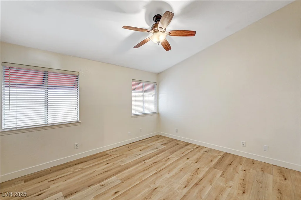 1809 Derbyshire, Las Vegas, NV 89117