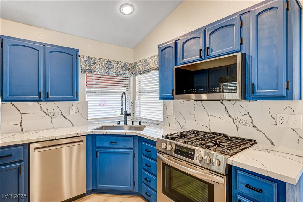 1809 Derbyshire, Las Vegas, NV 89117