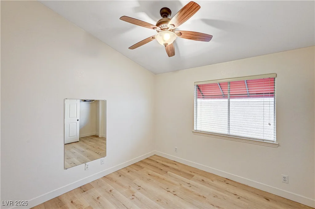 1809 Derbyshire, Las Vegas, NV 89117
