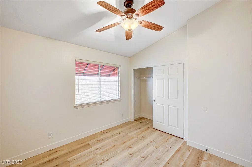 1809 Derbyshire, Las Vegas, NV 89117