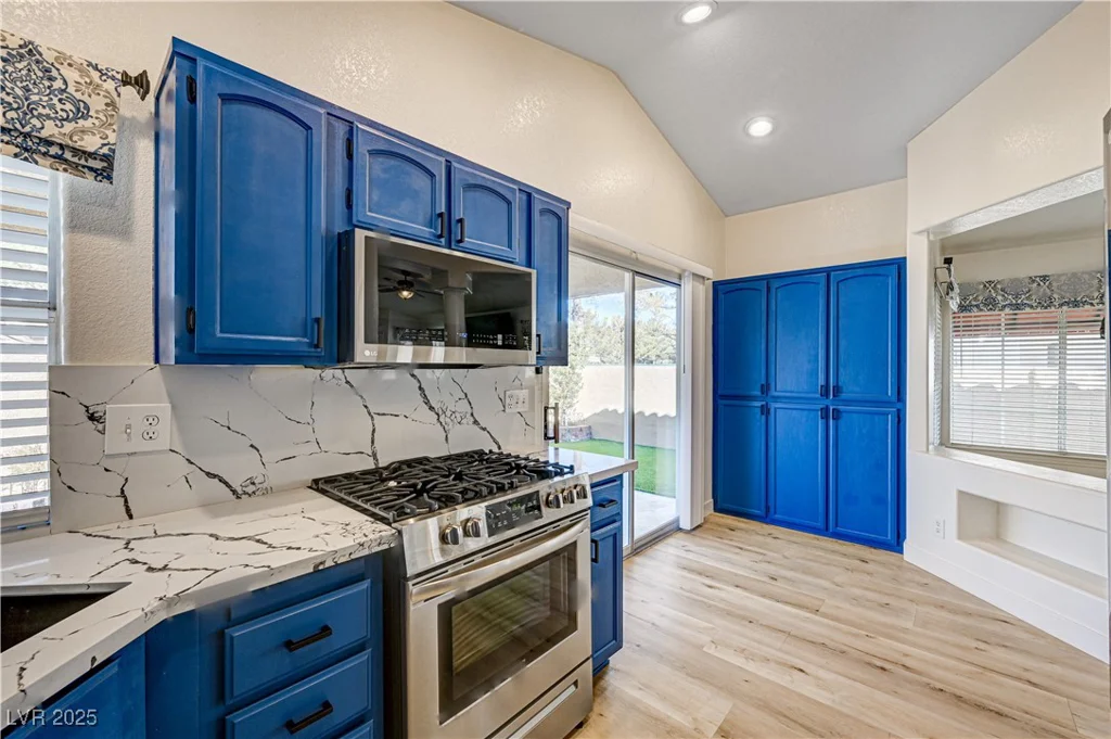 1809 Derbyshire, Las Vegas, NV 89117