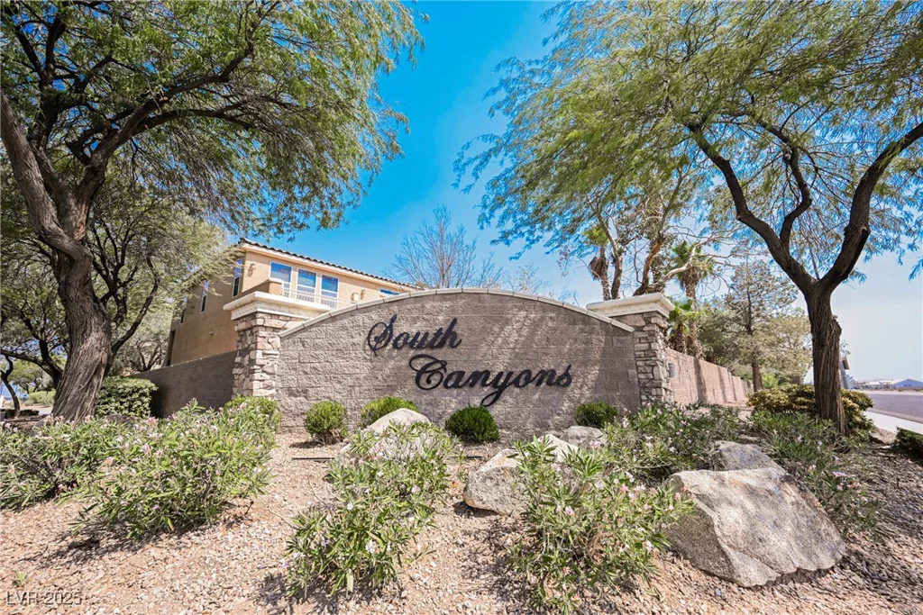 4937 Caprock Canyon, Las Vegas, NV 89139