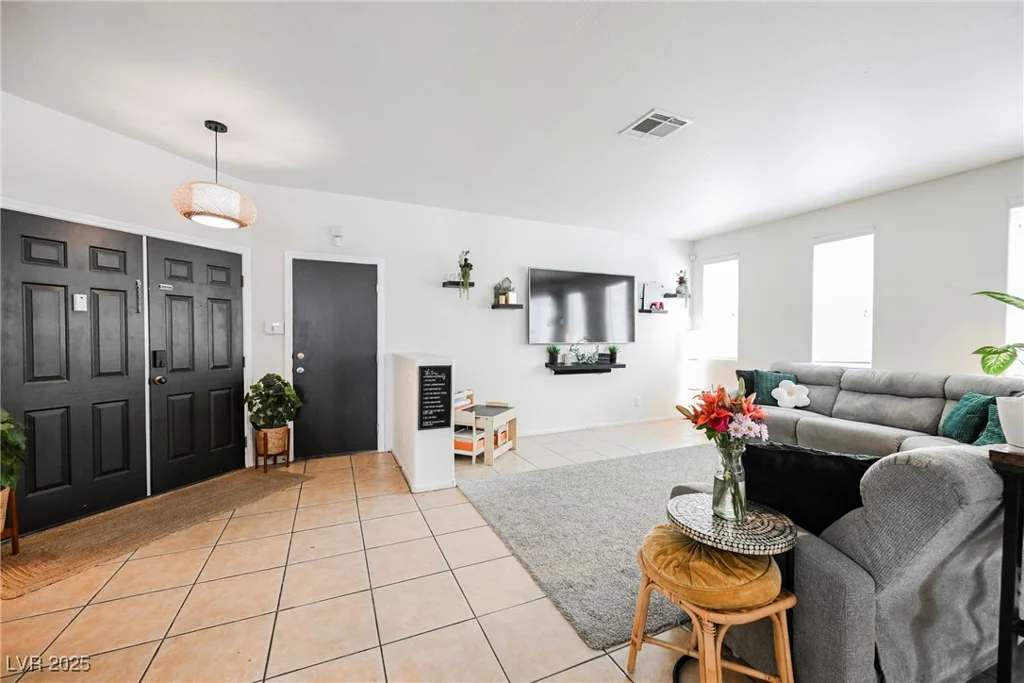 4937 Caprock Canyon, Las Vegas, NV 89139