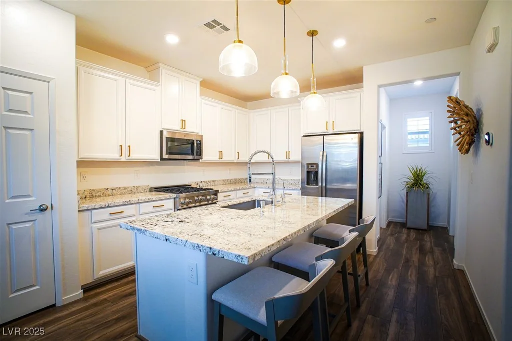 161 Petaluma Valley, Las Vegas, NV 89138