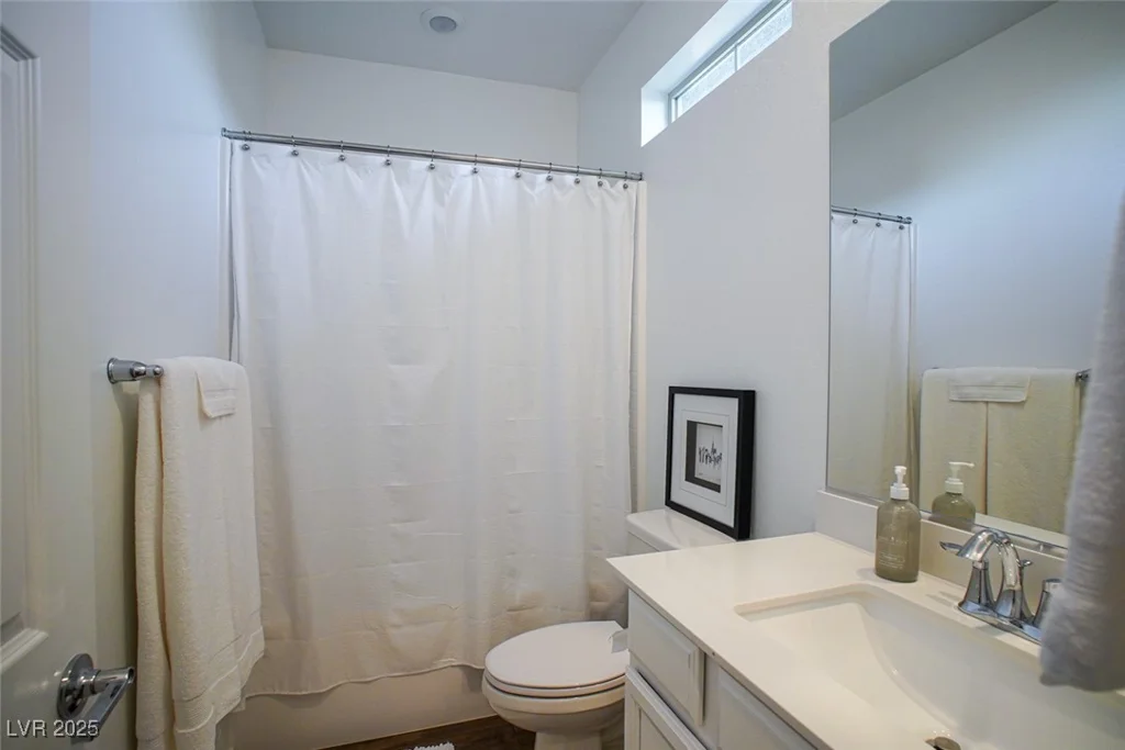 161 Petaluma Valley, Las Vegas, NV 89138