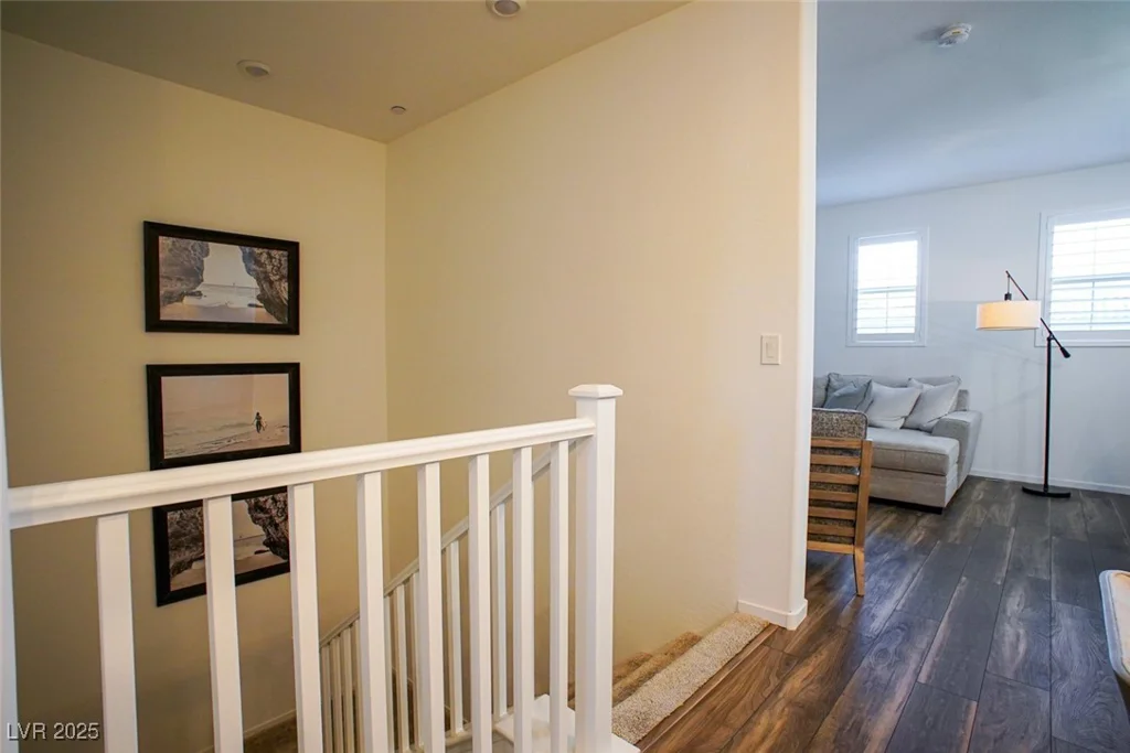 161 Petaluma Valley, Las Vegas, NV 89138
