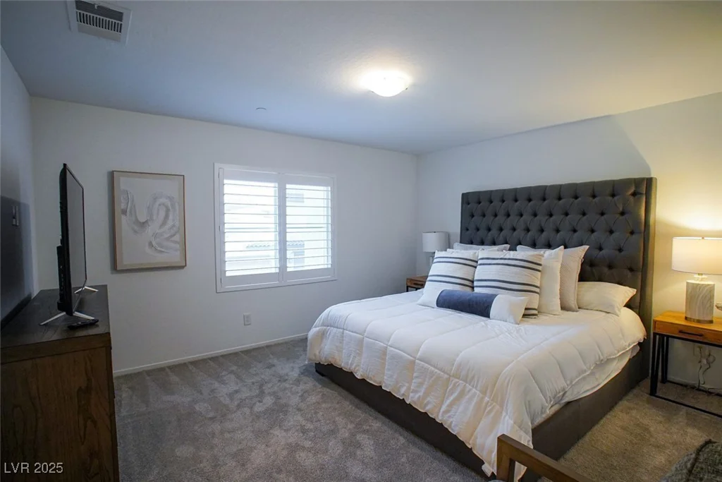 161 Petaluma Valley, Las Vegas, NV 89138