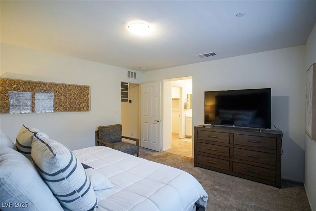 161 Petaluma Valley, Las Vegas, NV 89138