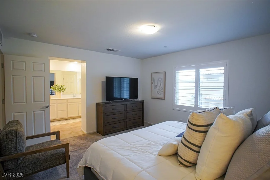 161 Petaluma Valley, Las Vegas, NV 89138