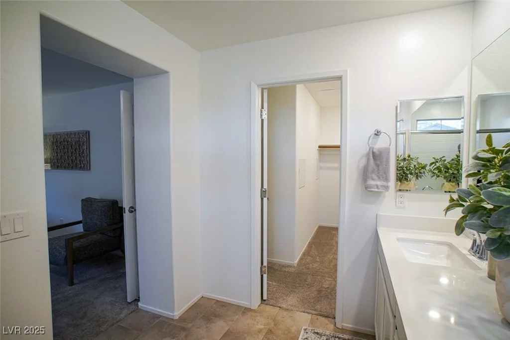 161 Petaluma Valley, Las Vegas, NV 89138