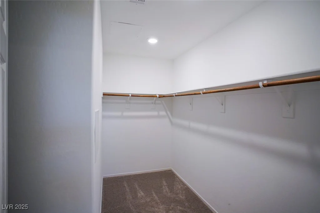 161 Petaluma Valley, Las Vegas, NV 89138