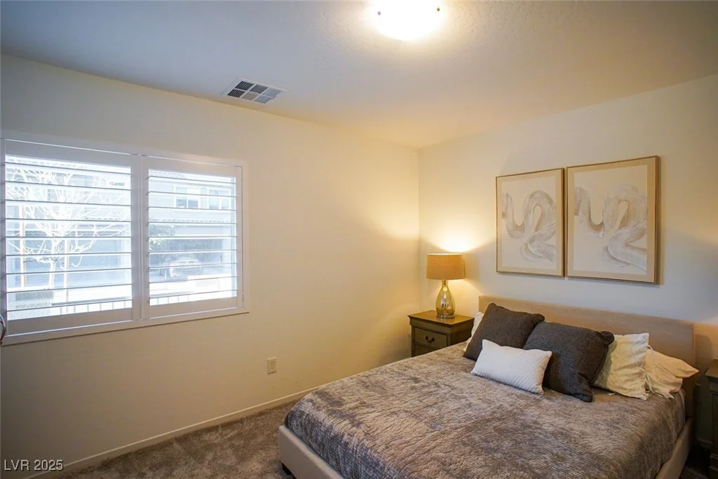 161 Petaluma Valley, Las Vegas, NV 89138
