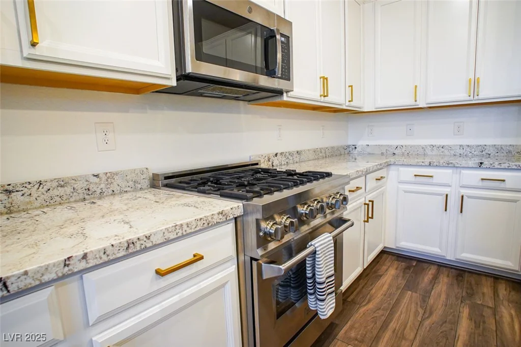 161 Petaluma Valley, Las Vegas, NV 89138