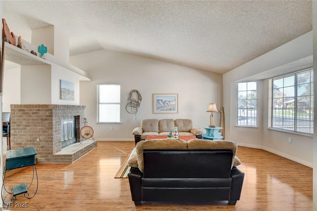3331 Palmdesert, Las Vegas, NV 89120