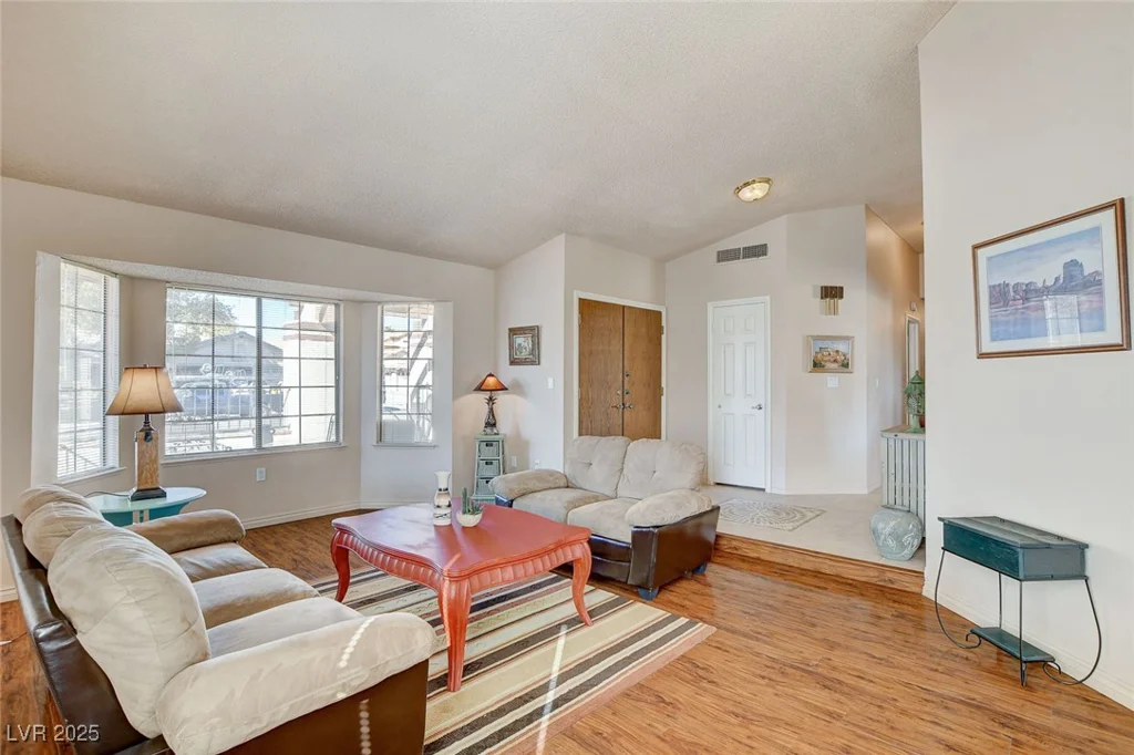 3331 Palmdesert, Las Vegas, NV 89120