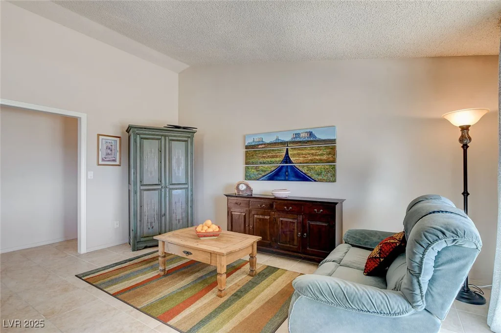 3331 Palmdesert, Las Vegas, NV 89120