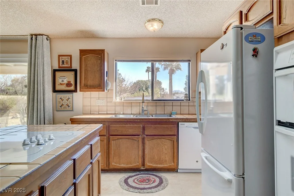 3331 Palmdesert, Las Vegas, NV 89120